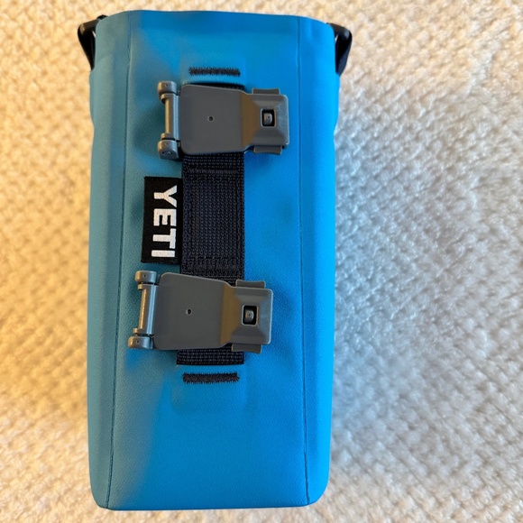 YETI Rambler Bottle Sling (Large) - Gorpcore Essential - Picture 4 of 8